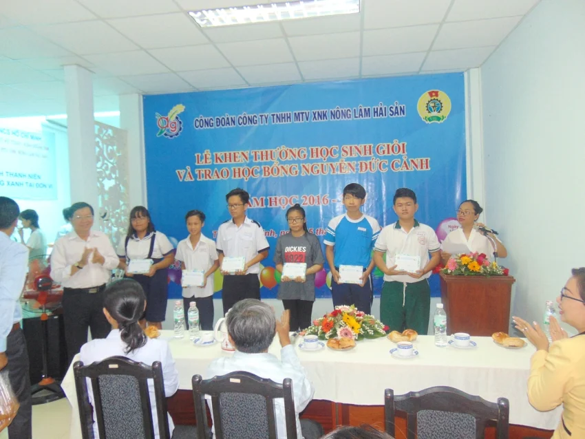 Lễ trao học bỗng Nguyễn Đức Cảnh năm 2017 — ảnh 1